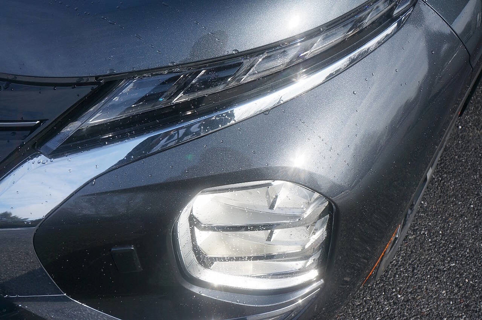 New 2025 Mitsubishi Outlander SE image 8