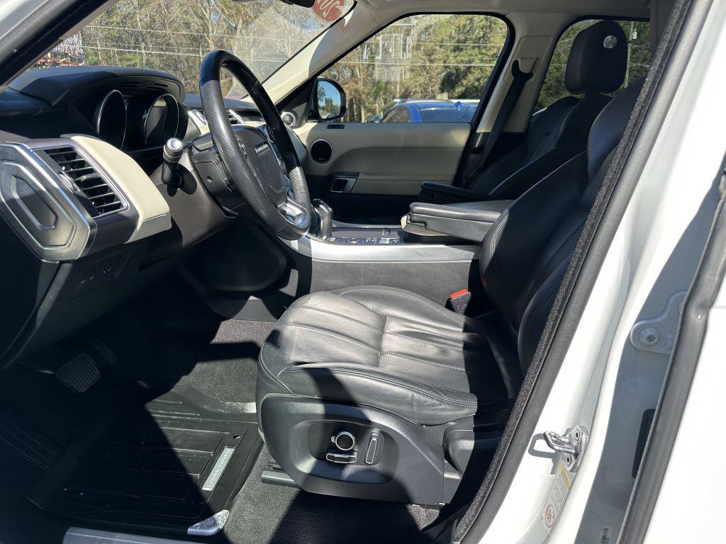 Used 2017 Land Rover Range Rover Sport HSE image 7