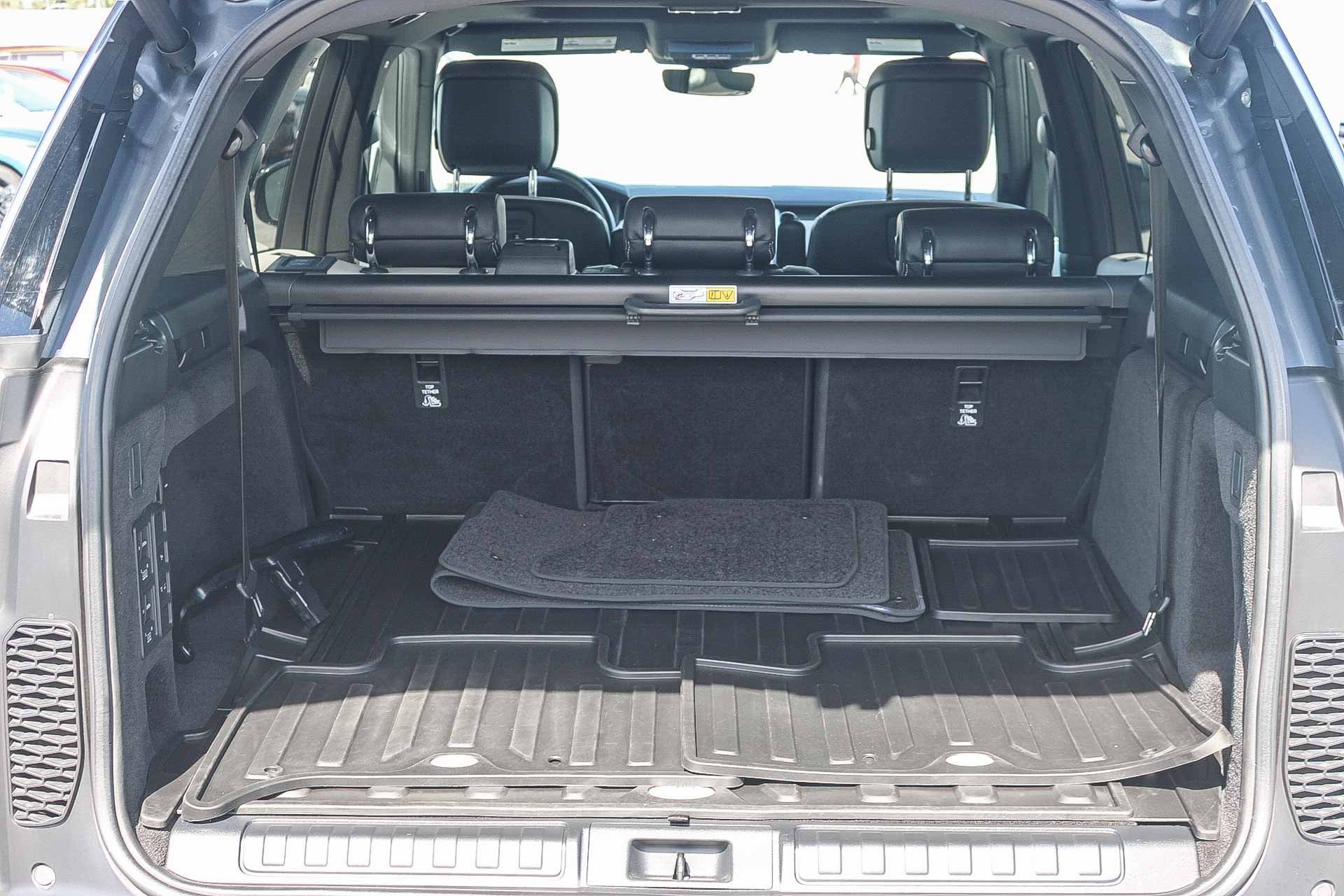 Used 2023 Land Rover Discovery S R-Dynamic image 26