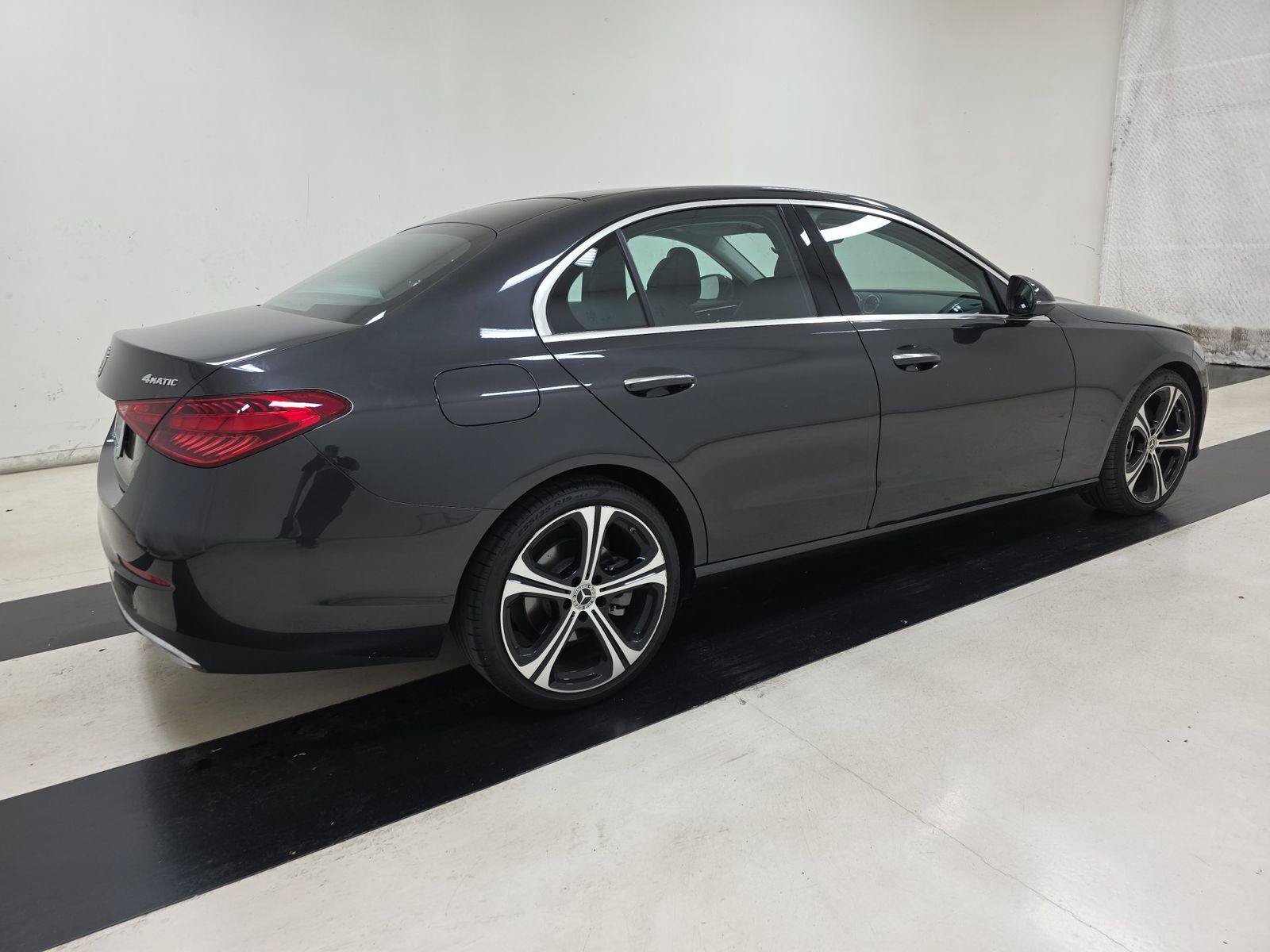 Used 2023 Mercedes-Benz C 300 4MATIC Sedan image 6
