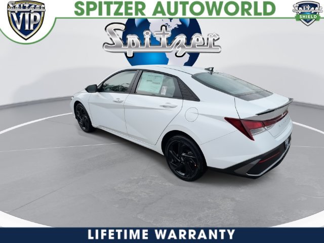 New 2026 Hyundai Elantra Sport FWD image 11