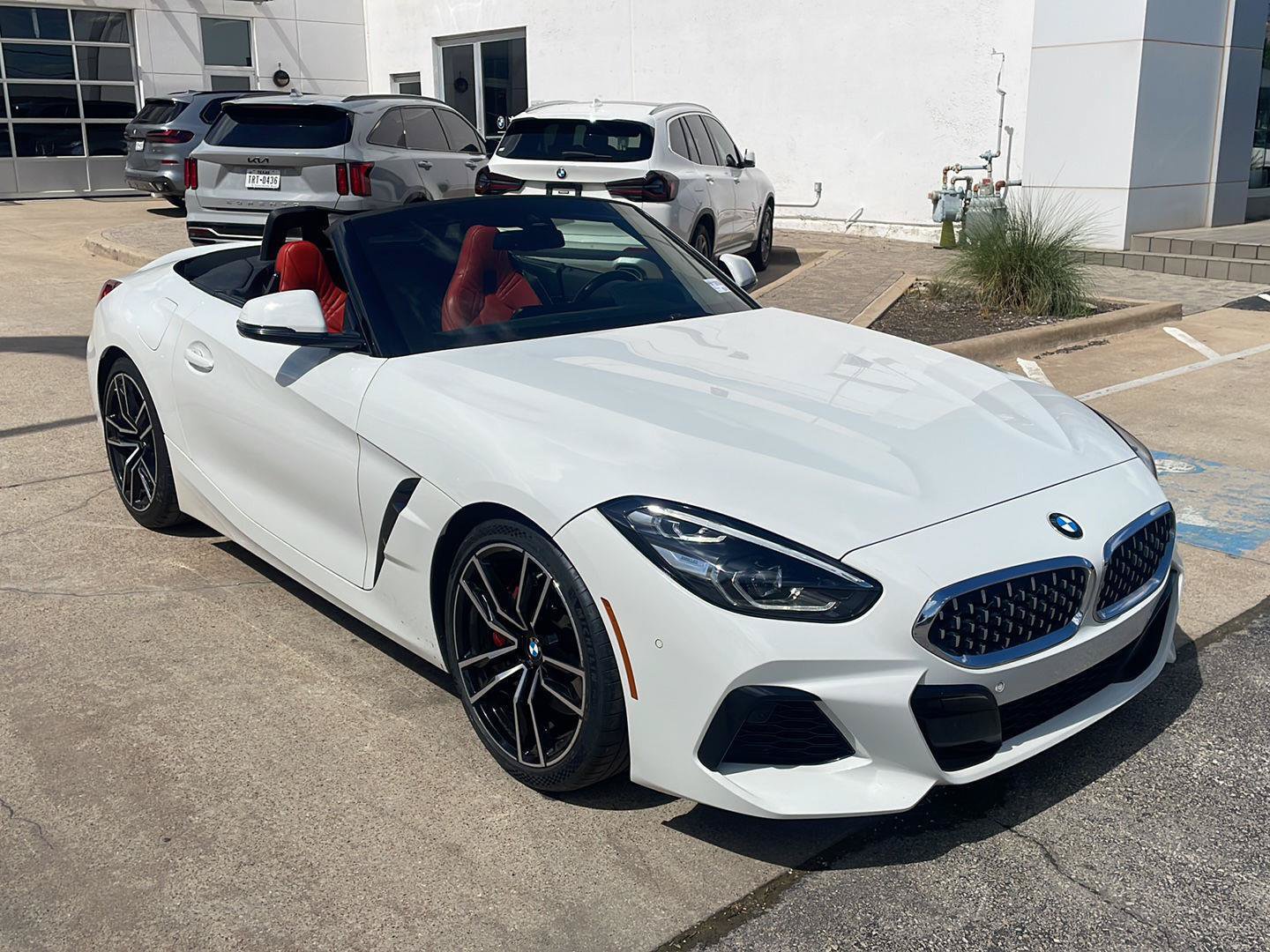 Used 2022 BMW Z4 sDrive30i w/ Premium Package RWD image 3