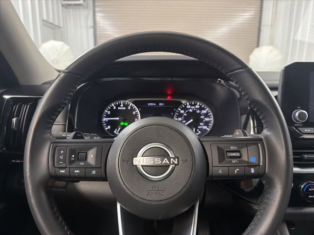 Used 2024 Nissan Pathfinder SV FWD image 28