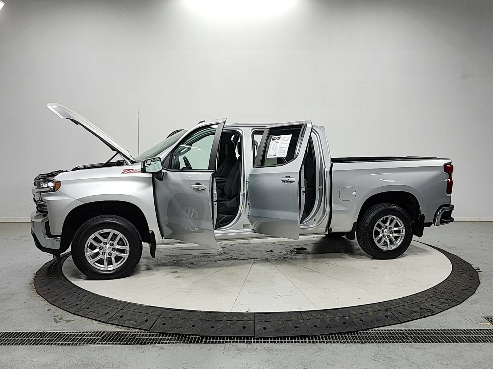 Used 2019 Chevrolet Silverado 1500 LT w/ All-Star Edition AWD/4WD image 12