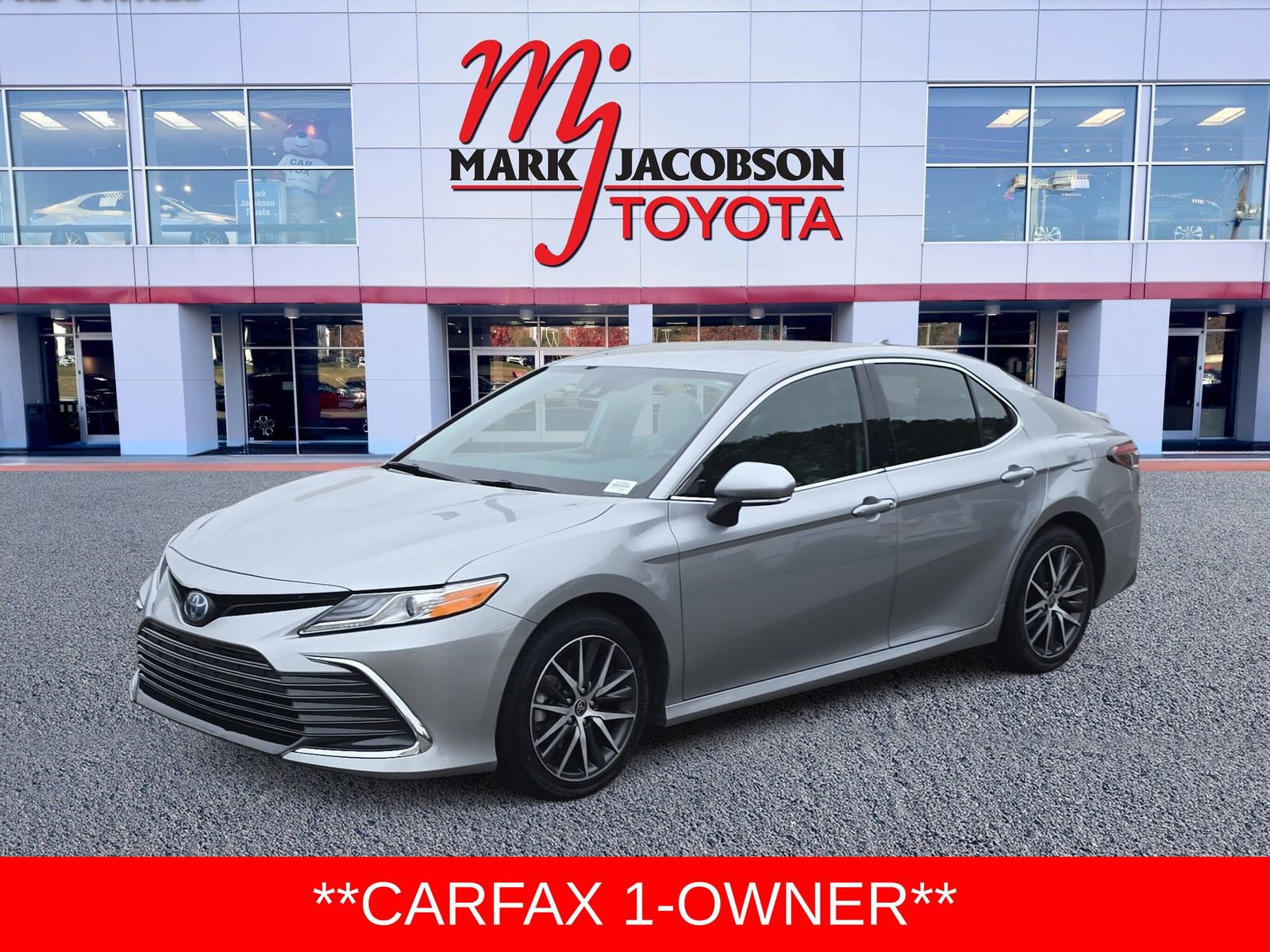 Used 2022 Toyota Camry XLE
