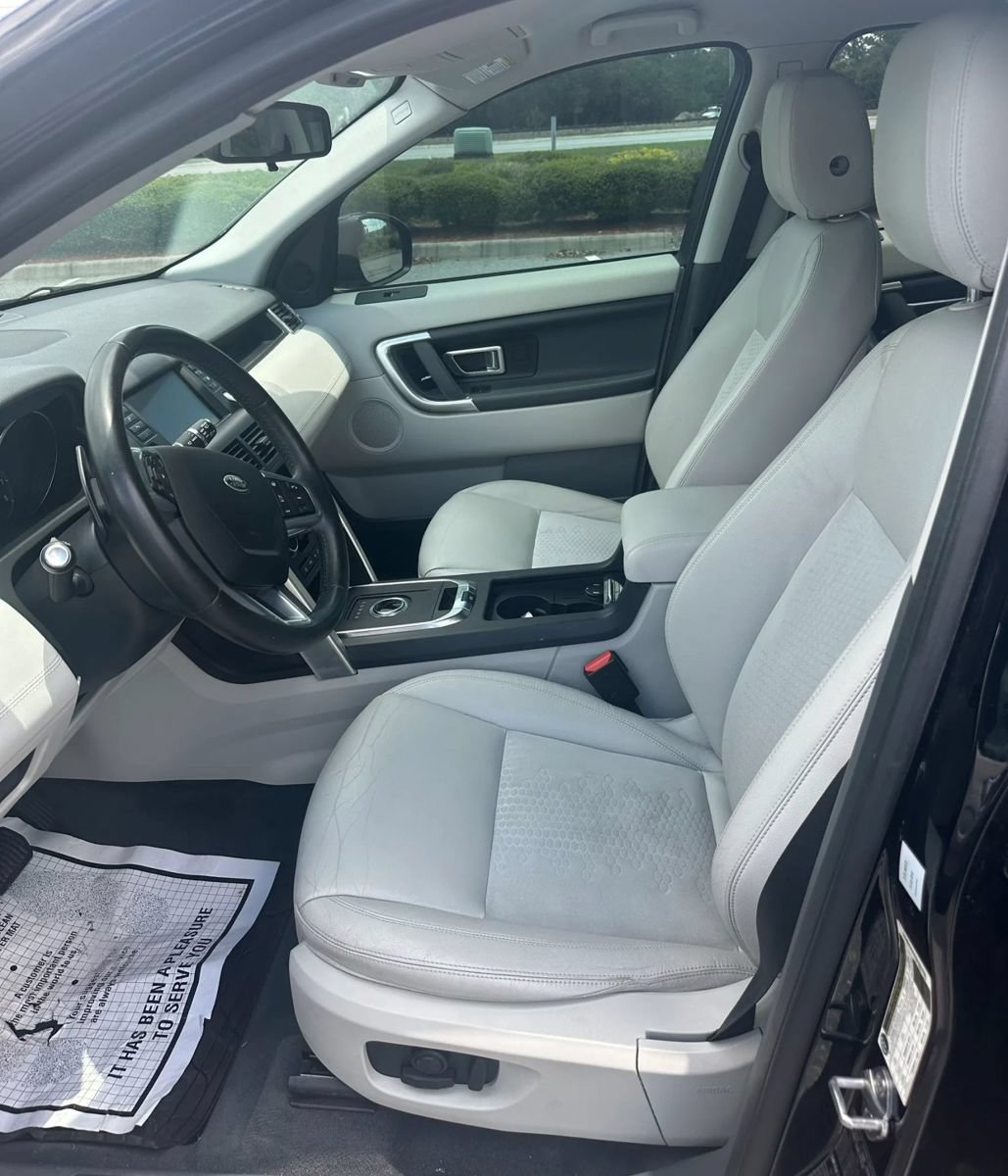 Used 2018 Land Rover Discovery Sport SE AWD/4WD image 8