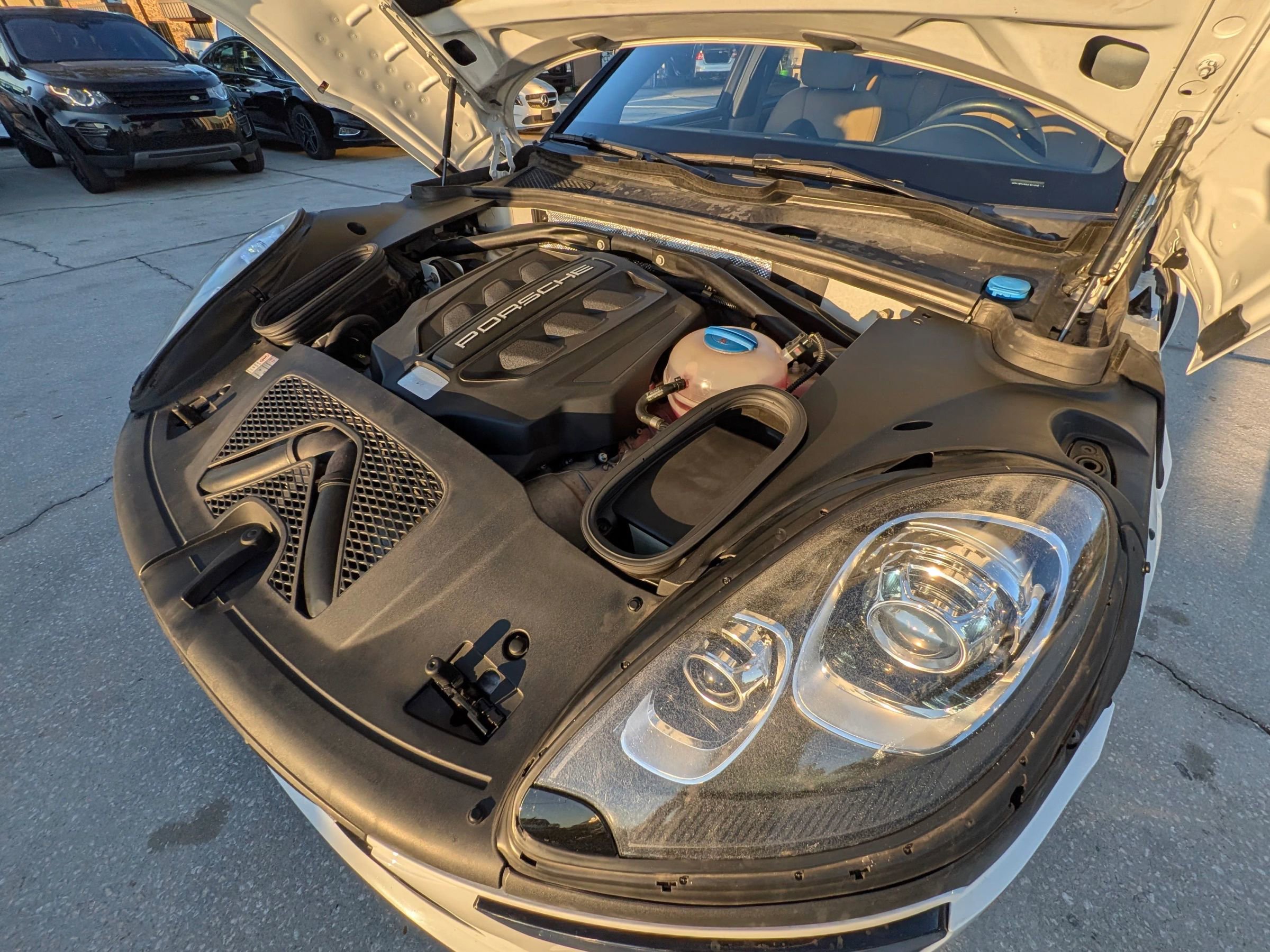 Used 2017 Porsche Macan S image 23