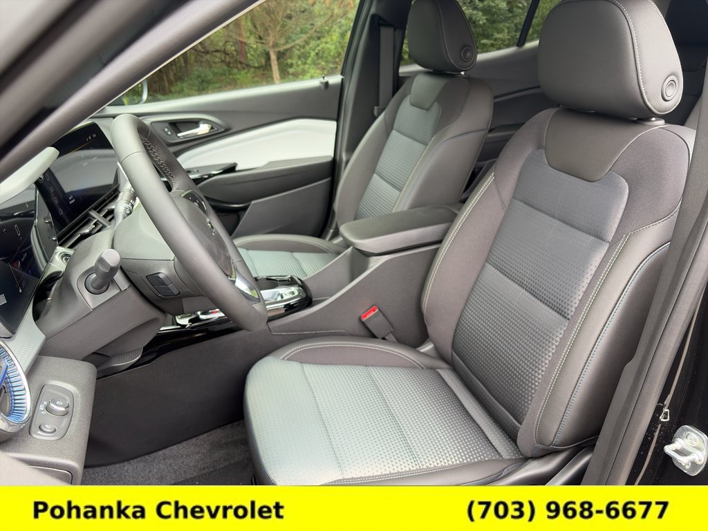 New 2026 Chevrolet Trax LT w/ Driver Confidence Package FWD image 24