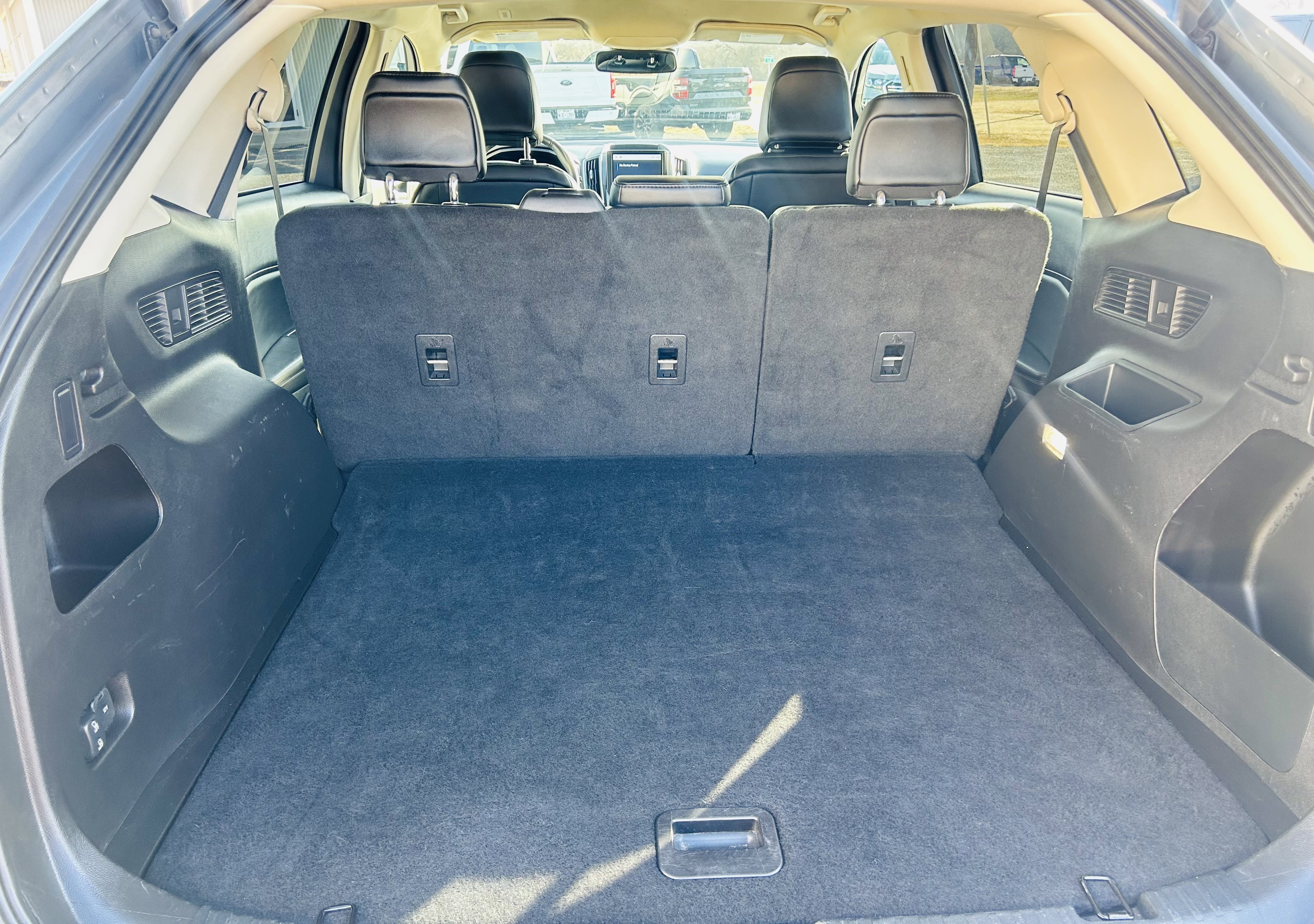 Used 2024 Ford Edge SEL image 8