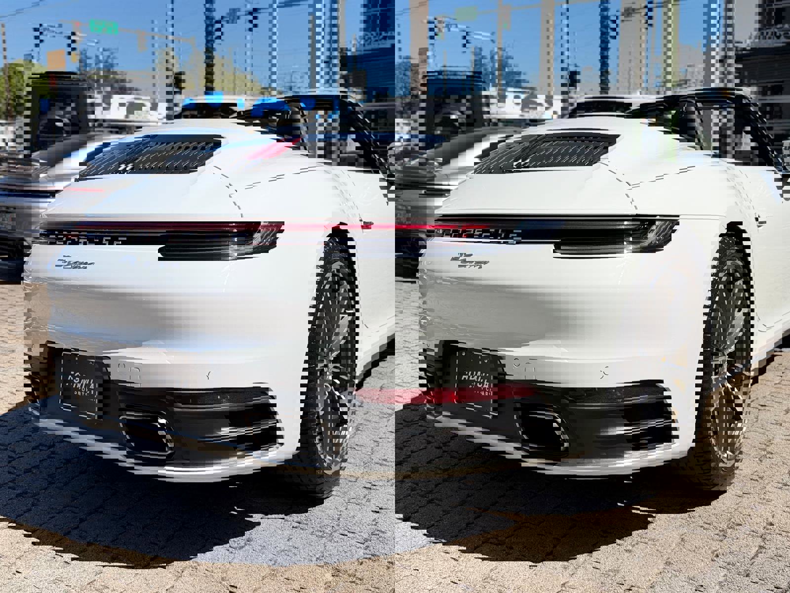 Used 2023 Porsche 911 Carrera image 11