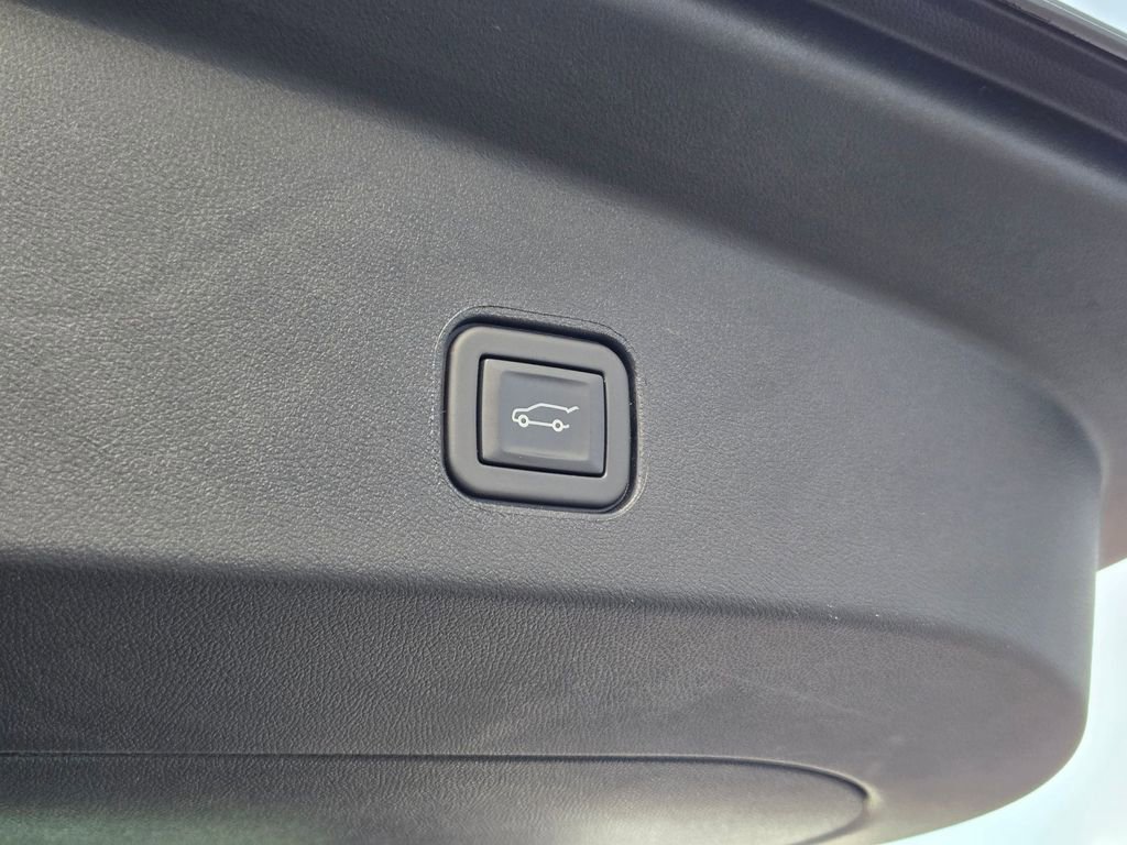 Certified 2024 Cadillac Lyriq Luxury w/ Nappa Leather Package image 33