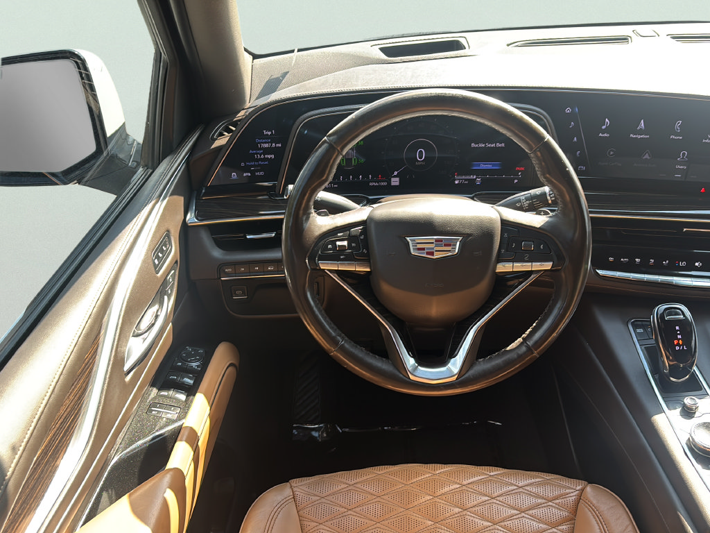 Used 2022 Cadillac Escalade ESV Premium Luxury AWD/4WD image 18