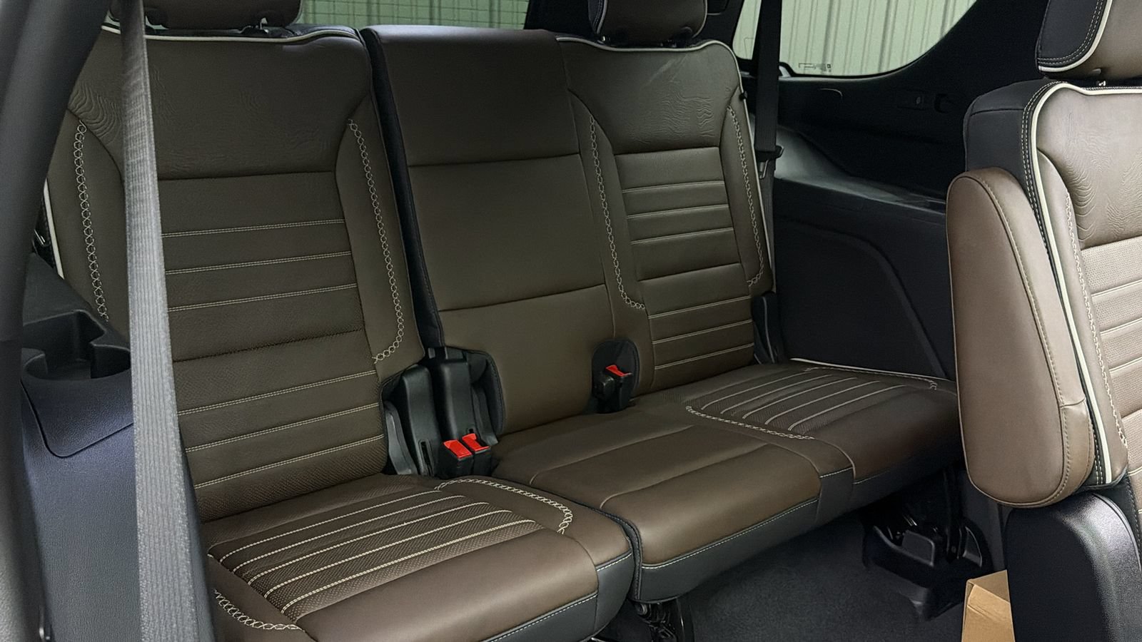 Used 2026 GMC Yukon Denali Ultimate AWD/4WD image 40