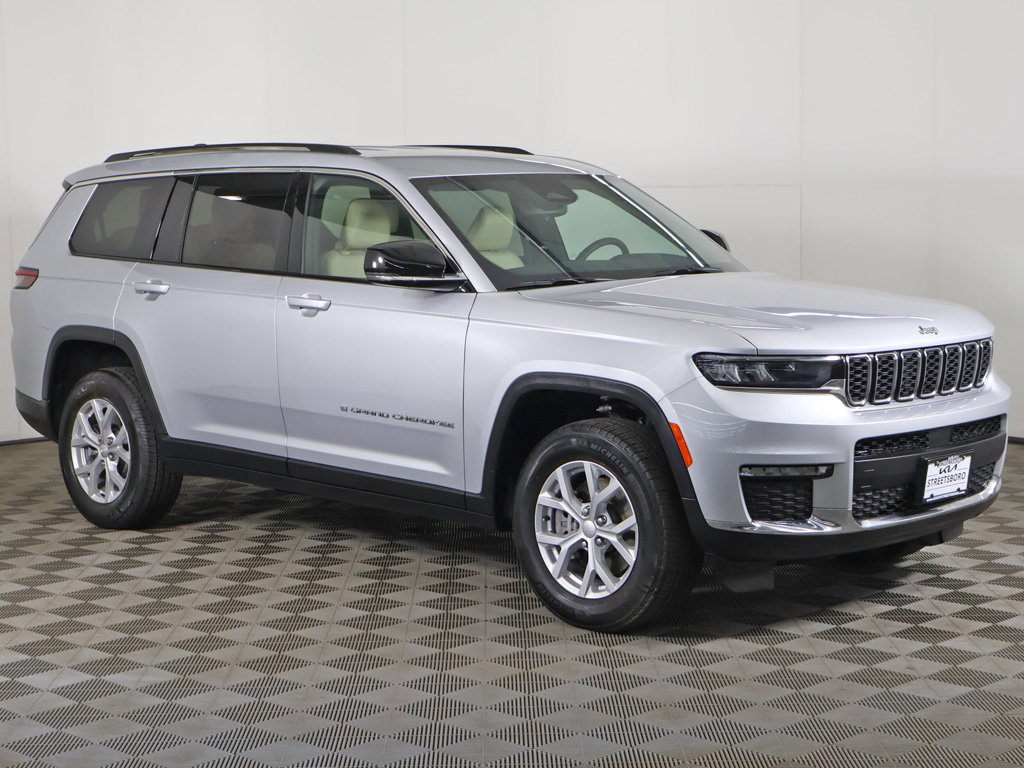 Used 2023 Jeep Grand Cherokee L Limited AWD/4WD image 2