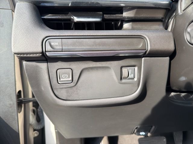 Used 2023 Cadillac Escalade Premium Luxury image 15