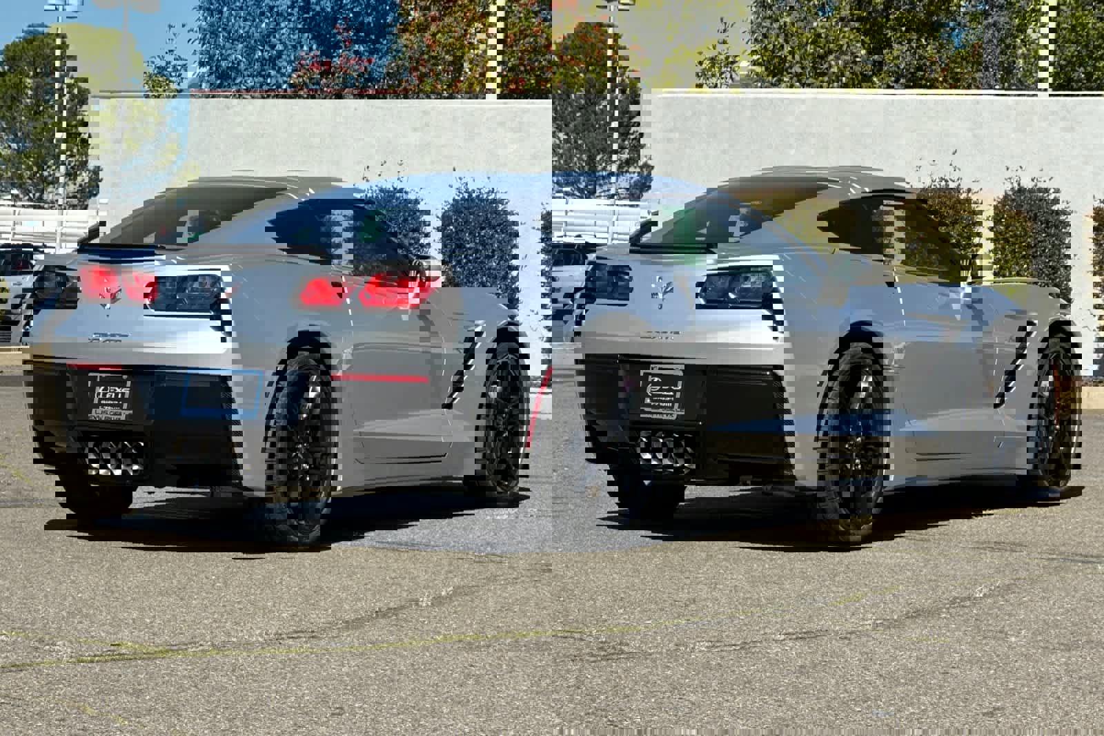 Used 2018 Chevrolet Corvette Stingray Coupe w/ 1LT image 2