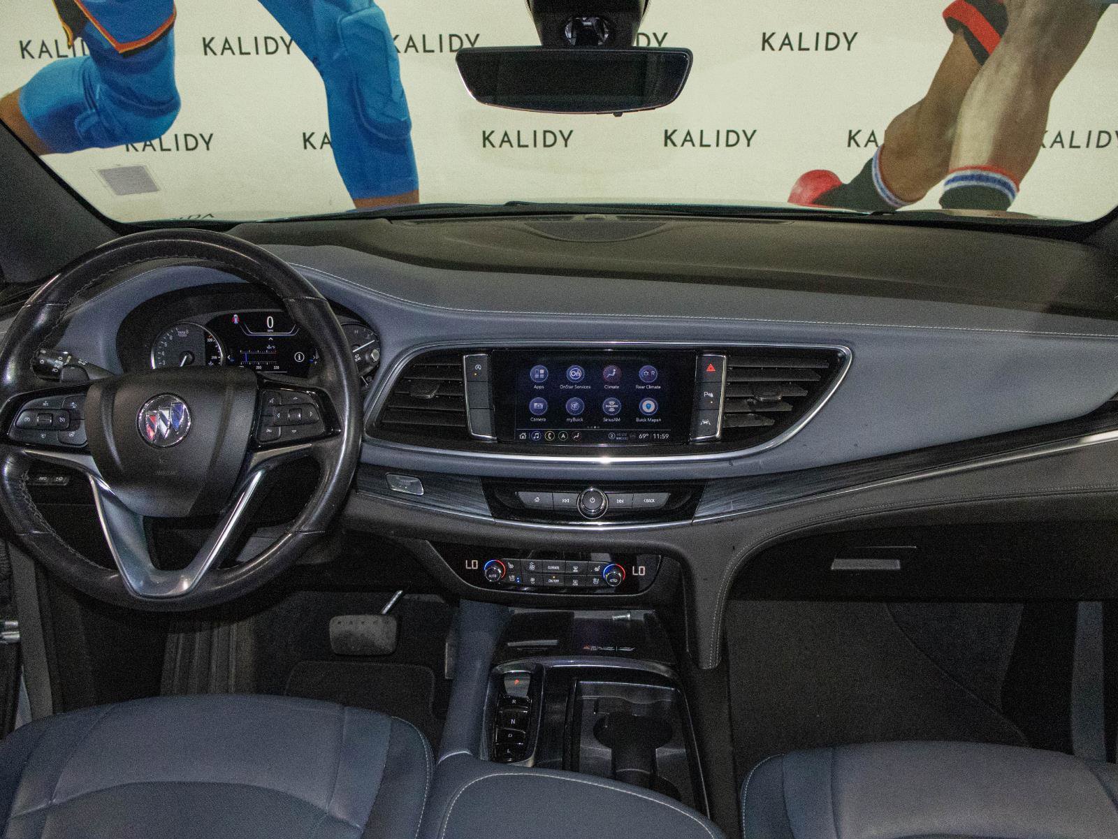 Used 2024 Buick Enclave Premium image 3