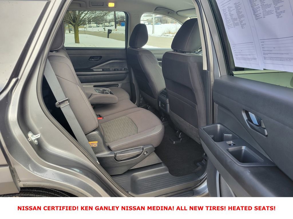 Certified 2025 Nissan Pathfinder SV image 50