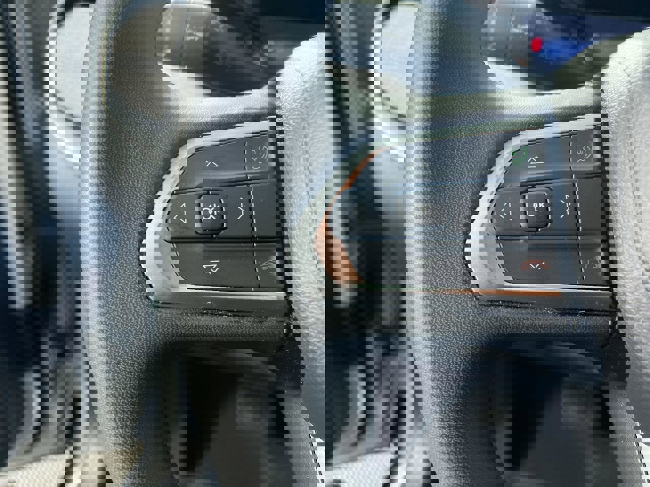 Used 2024 Jeep Compass Latitude image 16