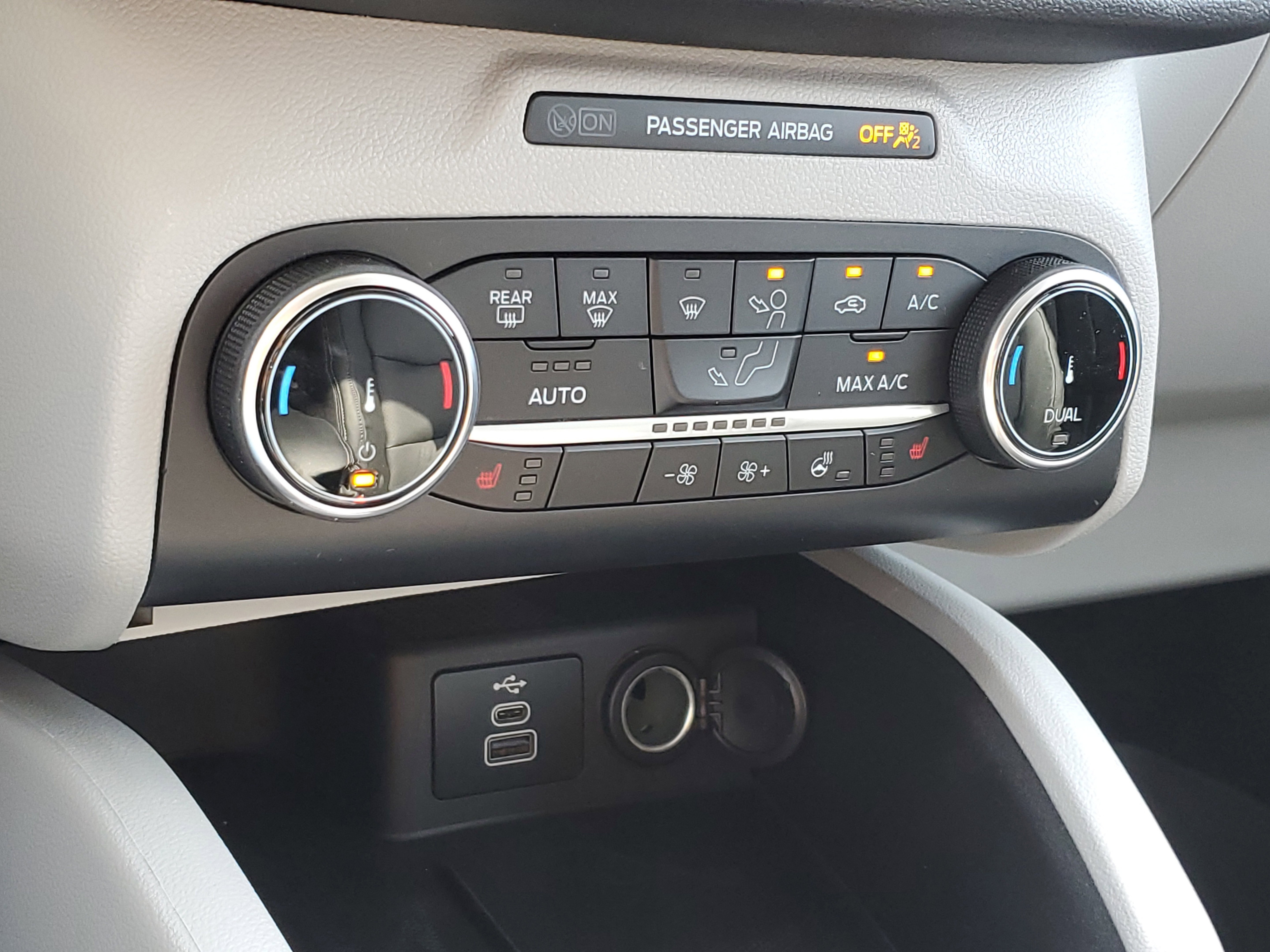 New 2025 Ford Escape Active w/ Cold Weather Package image 28