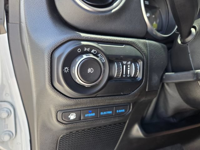 Used 2021 Jeep Wrangler Unlimited Rubicon 4xe AWD/4WD image 24
