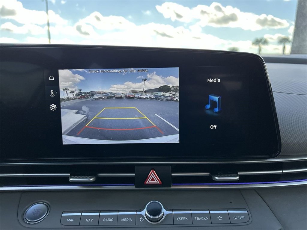 Certified 2024 Hyundai Elantra SEL image 6