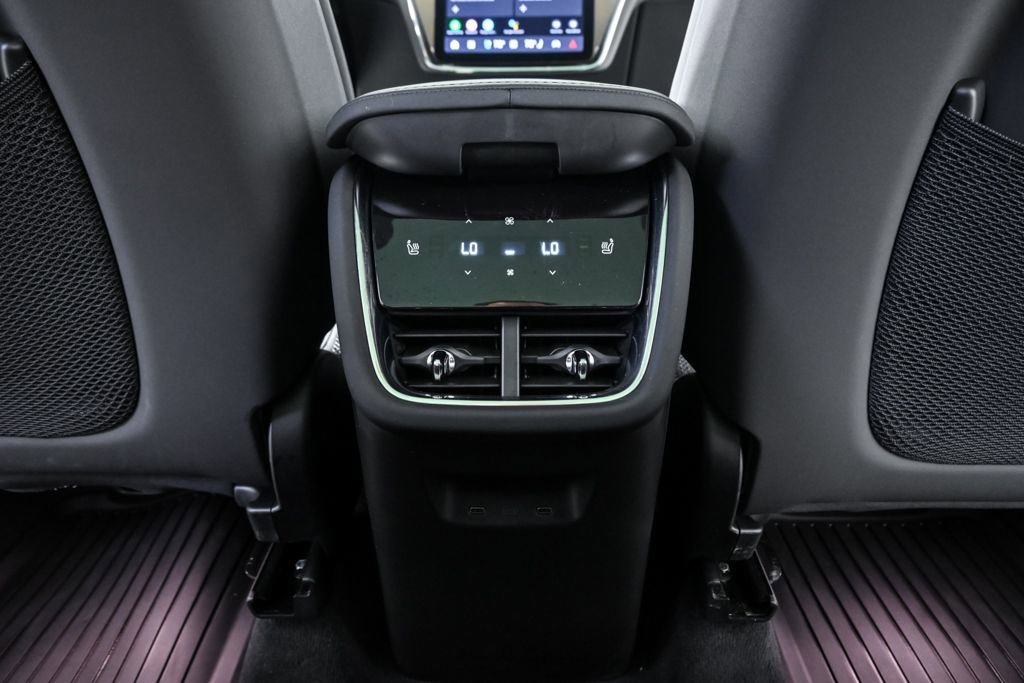 Used 2025 Volvo EX90 Plus AWD/4WD image 22