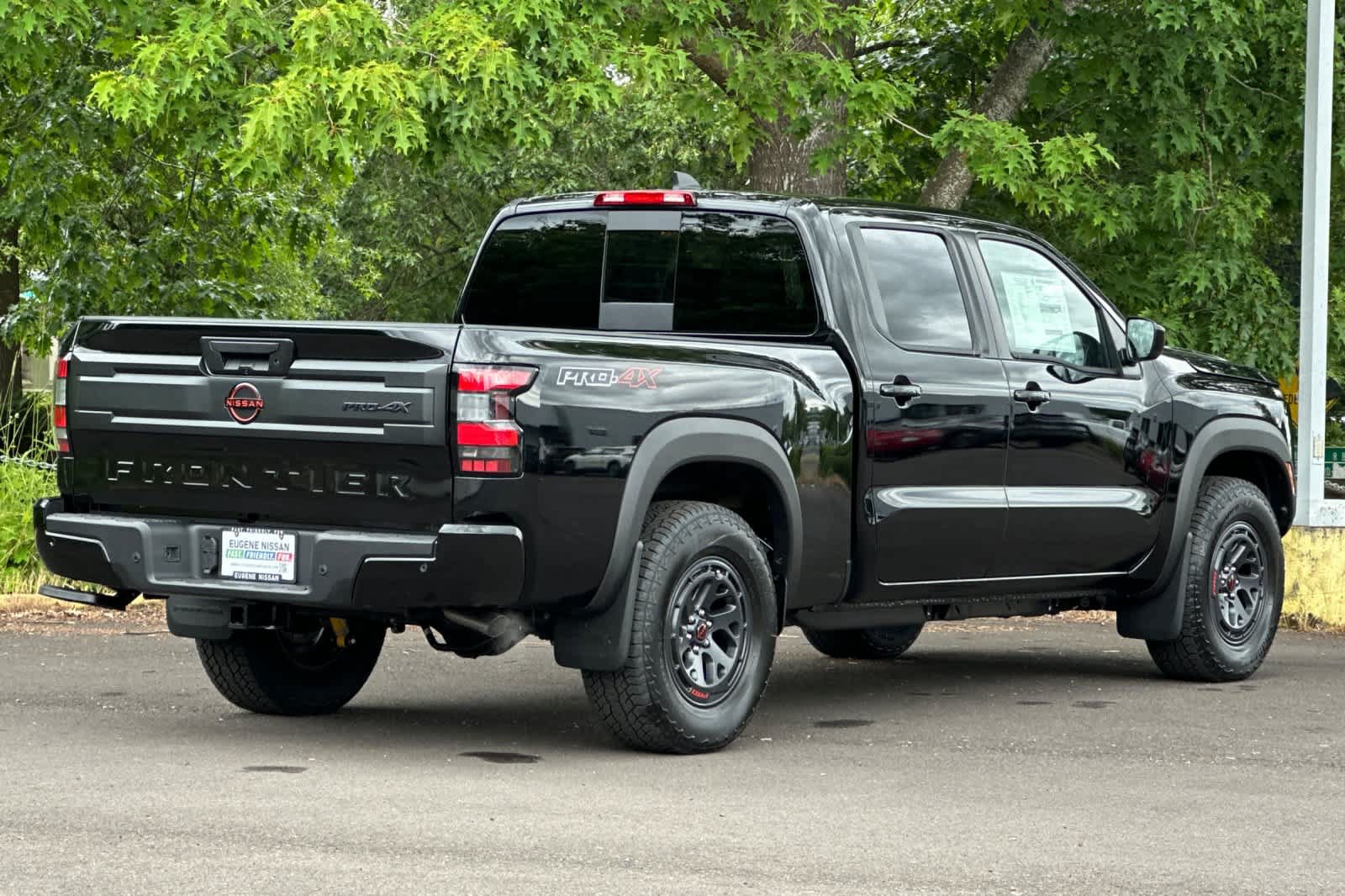 New 2026 Nissan Frontier PRO-4X w/ Tow Package AWD/4WD image 2