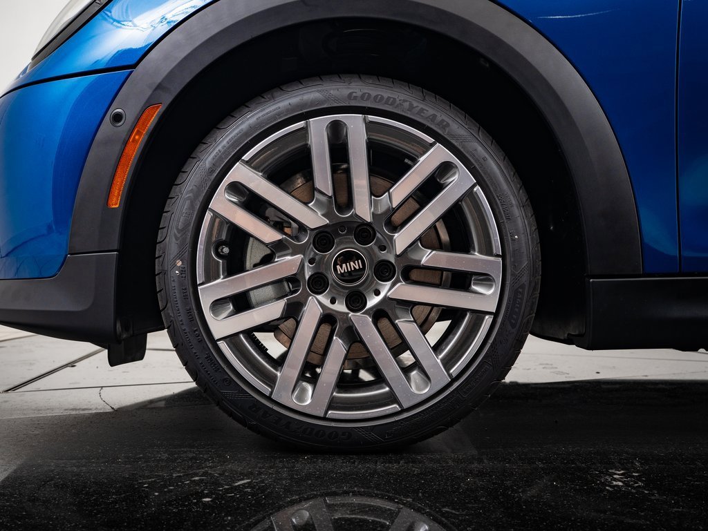 Certified 2025 MINI Cooper 2-Door Hardtop image 13