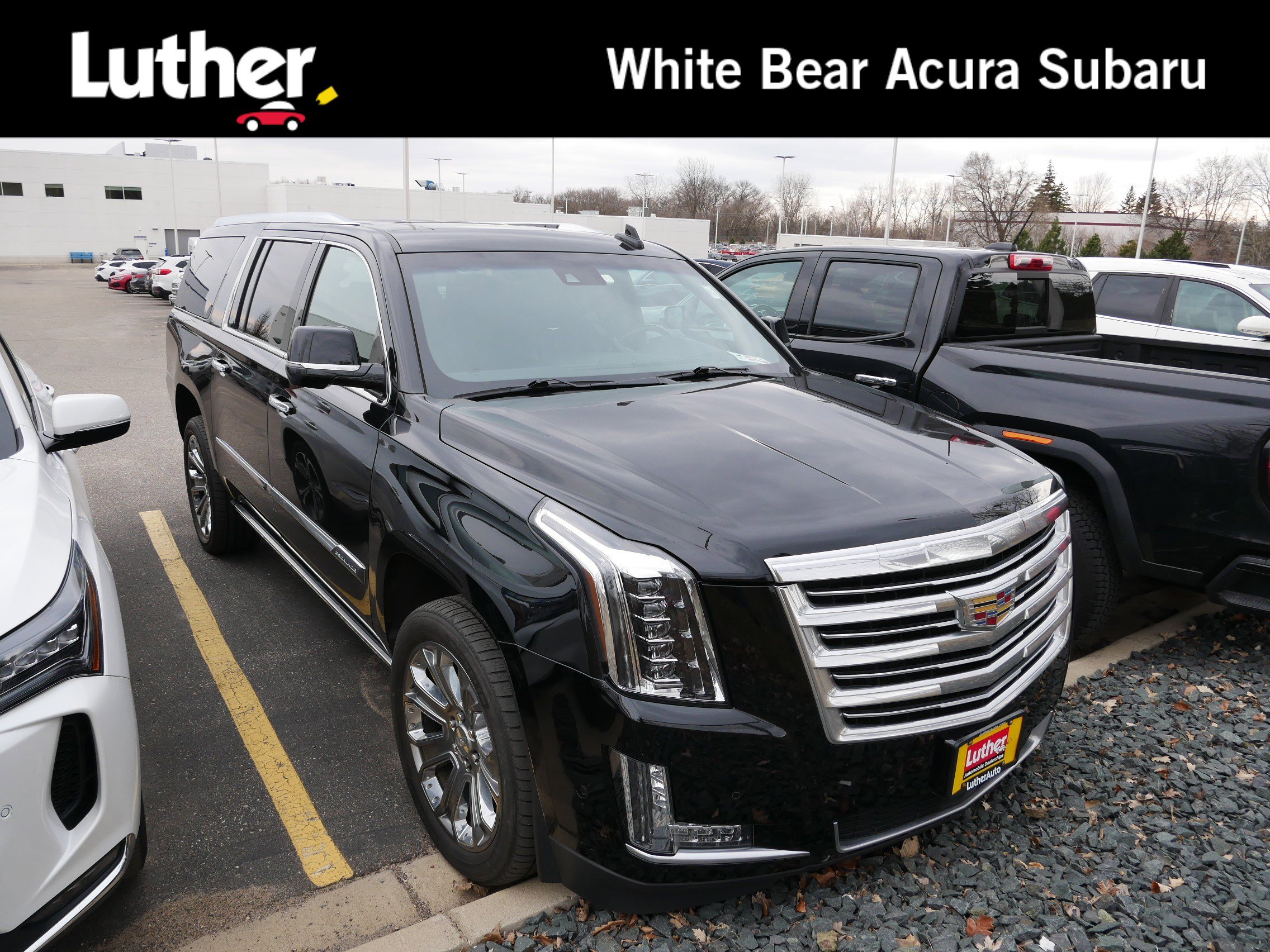 Used 2017 Cadillac Escalade ESV Platinum image 1