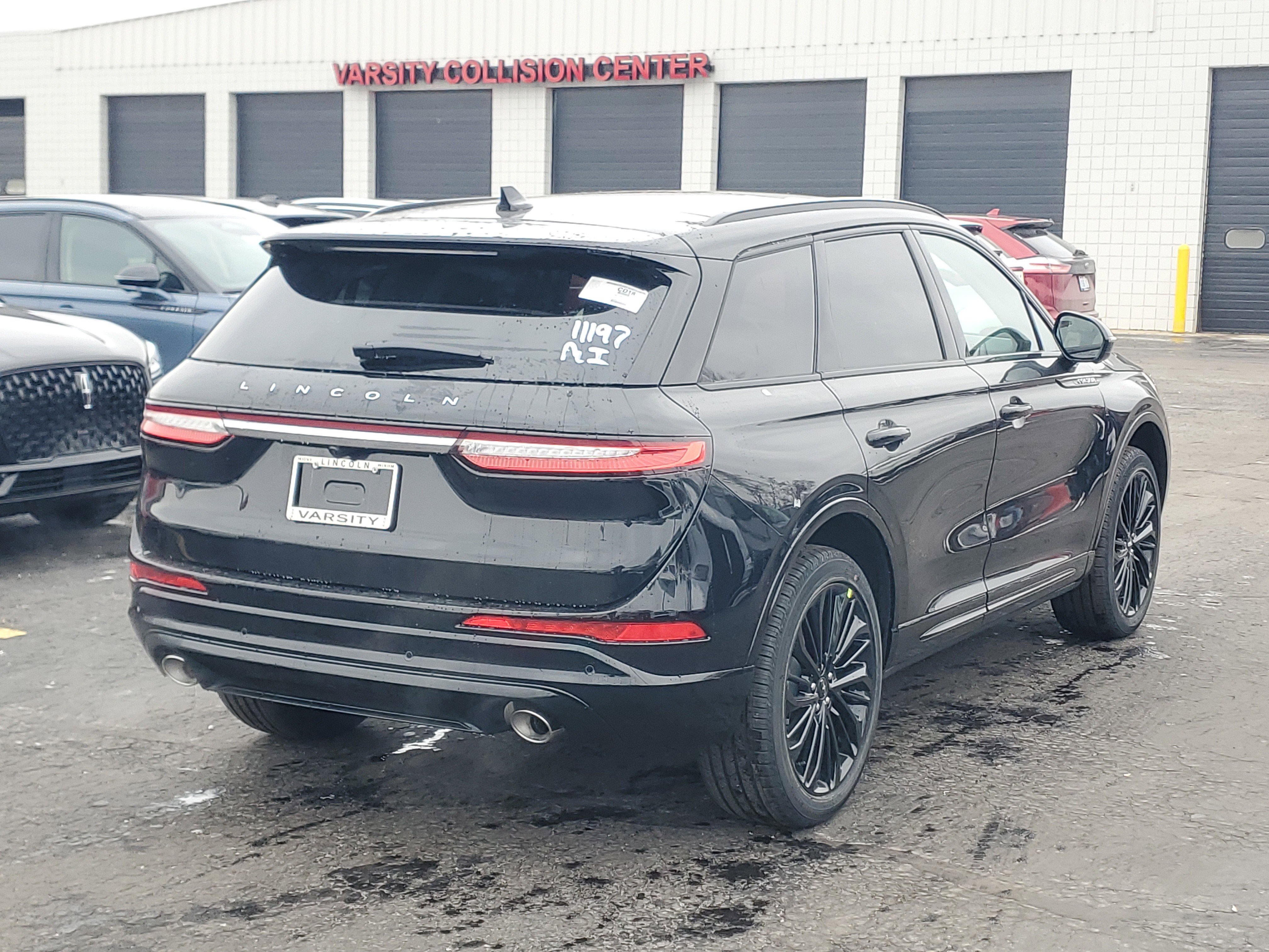 New 2026 Lincoln Corsair Premiere image 4