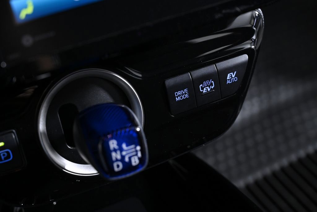 Used 2022 Toyota Prius Prime XLE image 25