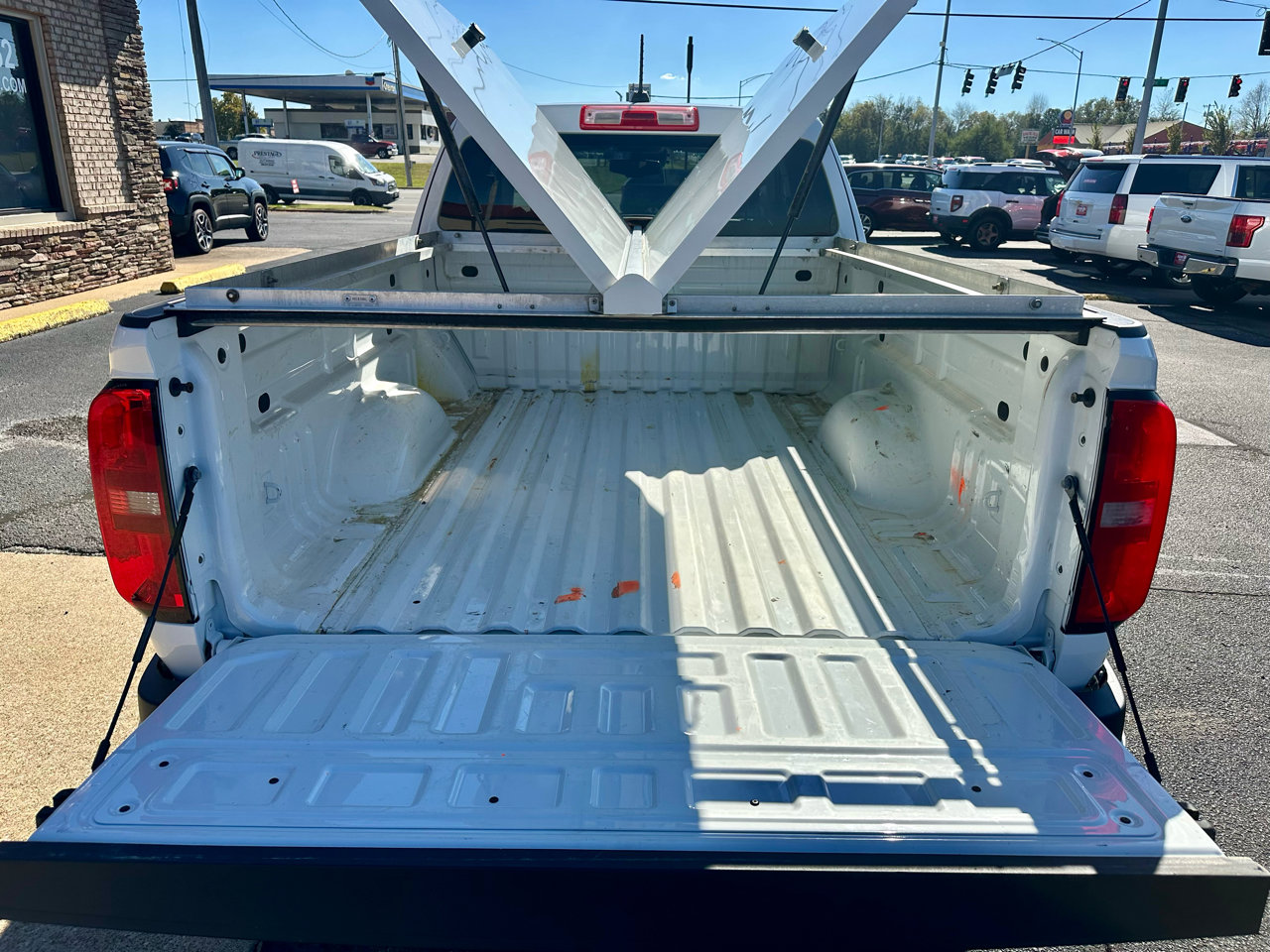 Used 2022 Chevrolet Colorado LT w/ Fleet Safety Package image 8