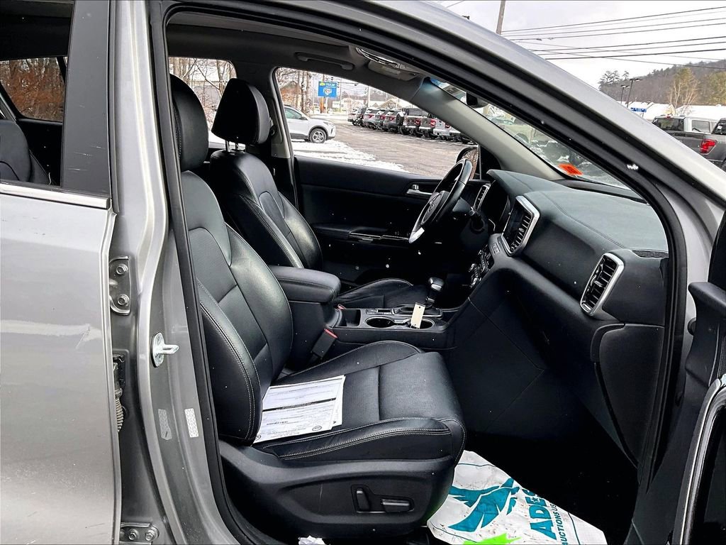 Used 2022 Kia Sportage EX w/ EX Technology Package image 14
