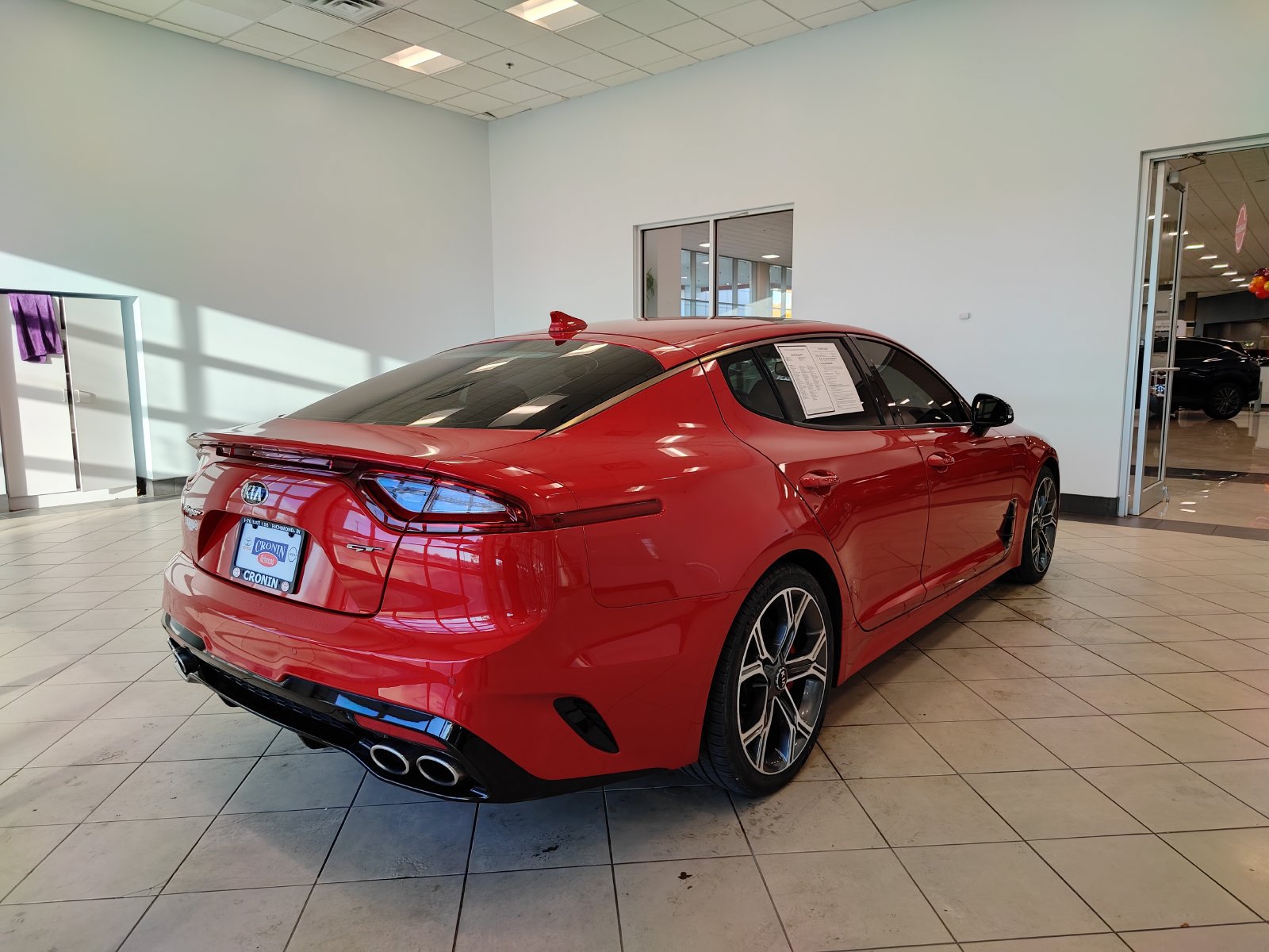 Used 2018 Kia Stinger GT2 RWD image 3