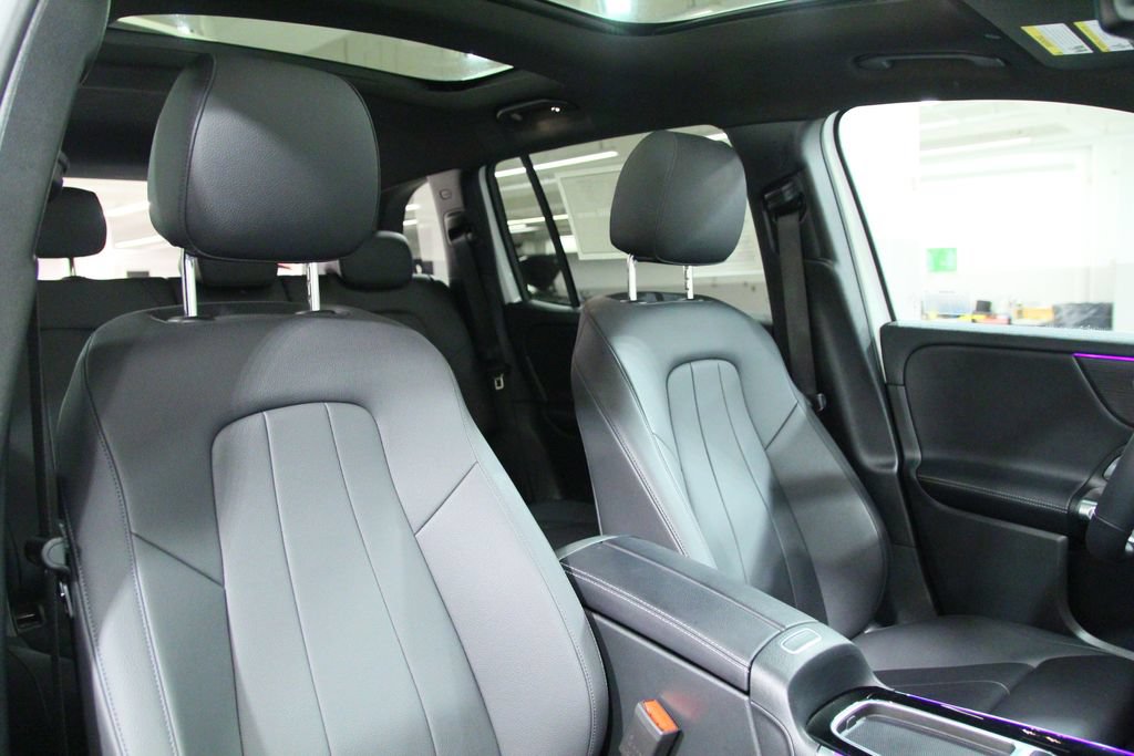 Used 2025 Mercedes-Benz GLB 250 4MATIC image 26