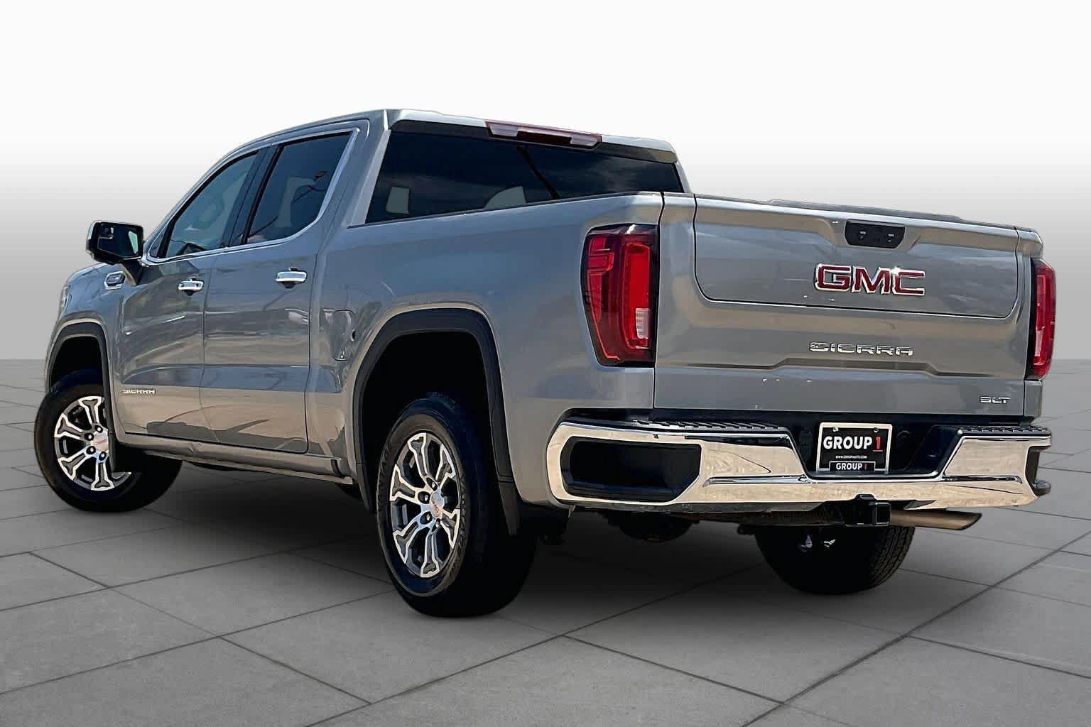 Used 2025 GMC Sierra 1500 SLT RWD image 12