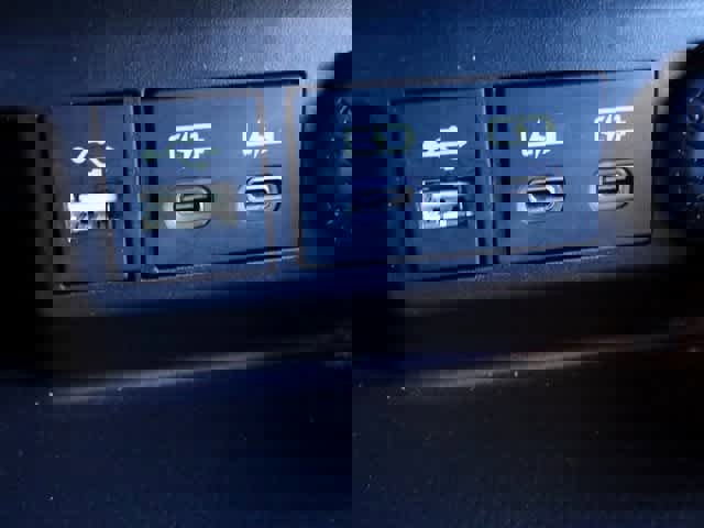 Used 2023 Toyota Highlander XSE image 14