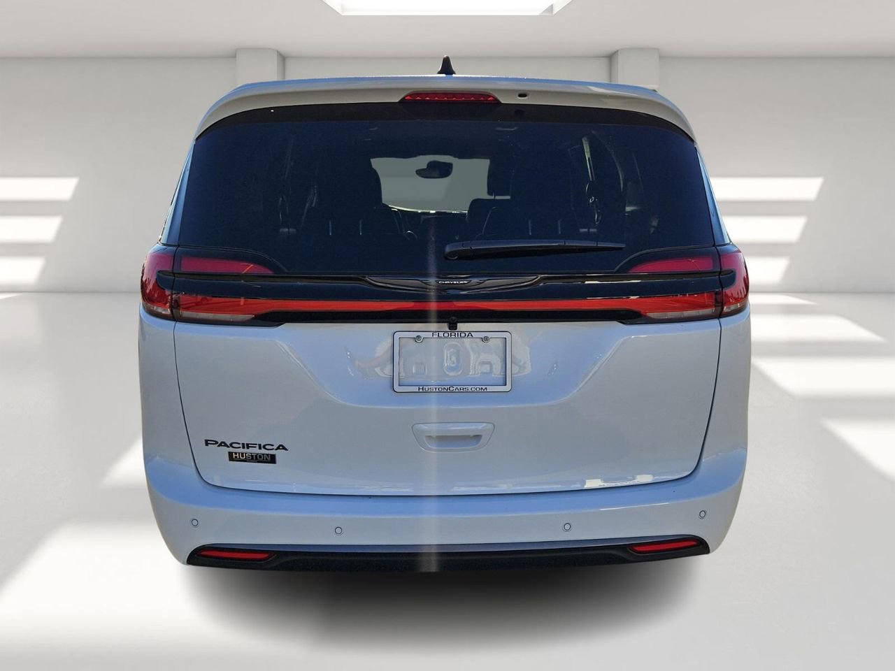 New 2026 Chrysler Pacifica Select image 4