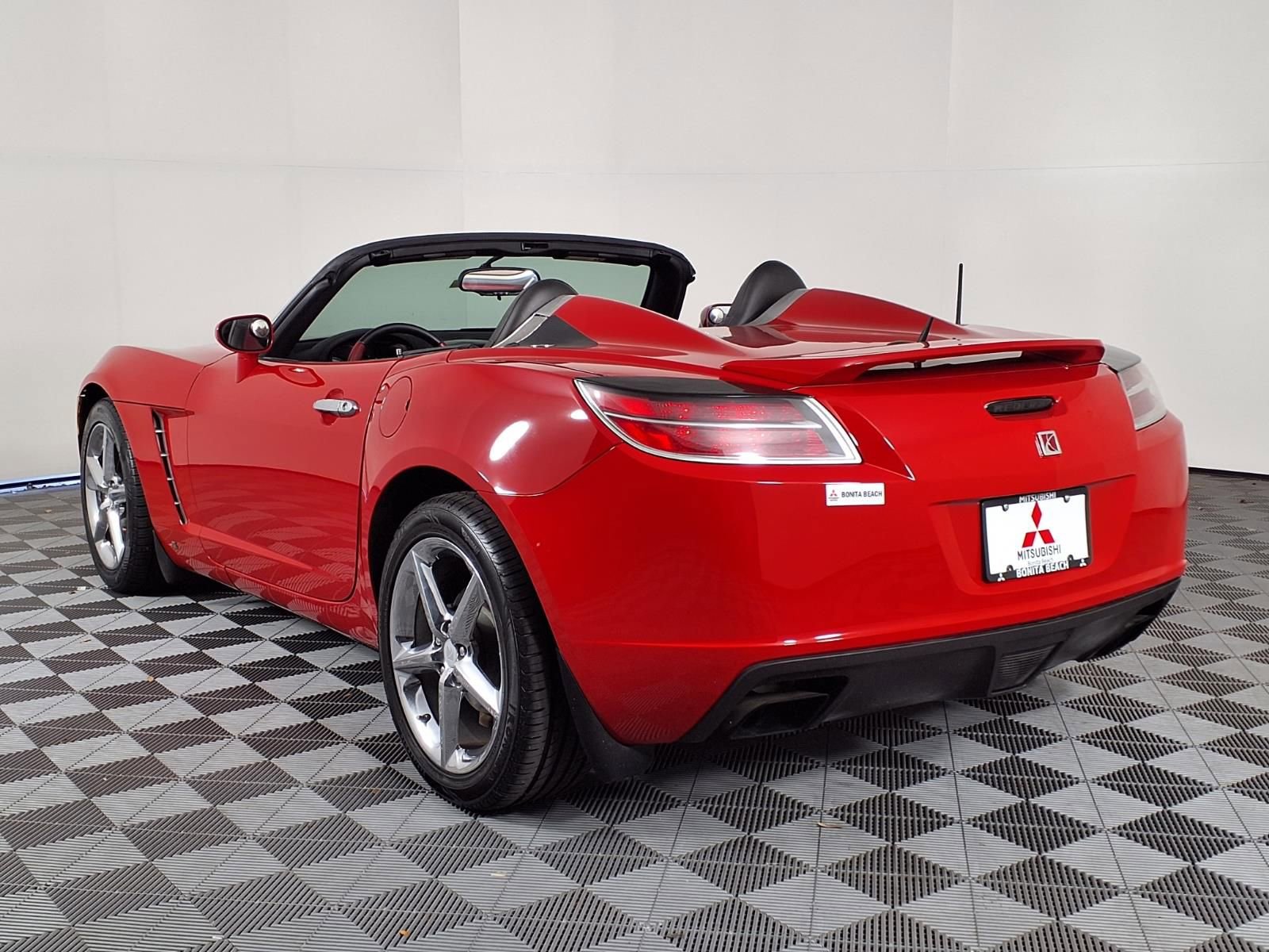 Used 2008 Saturn Sky Red Line RWD image 5