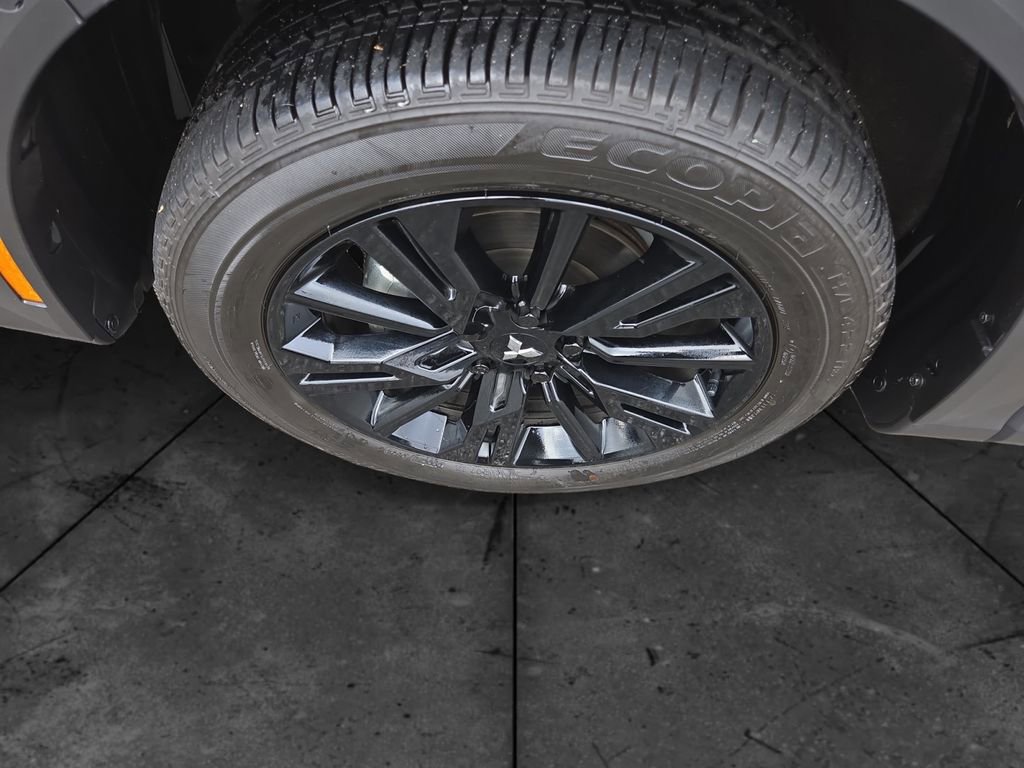 Used 2024 Mitsubishi Eclipse Cross Black Edition image 14