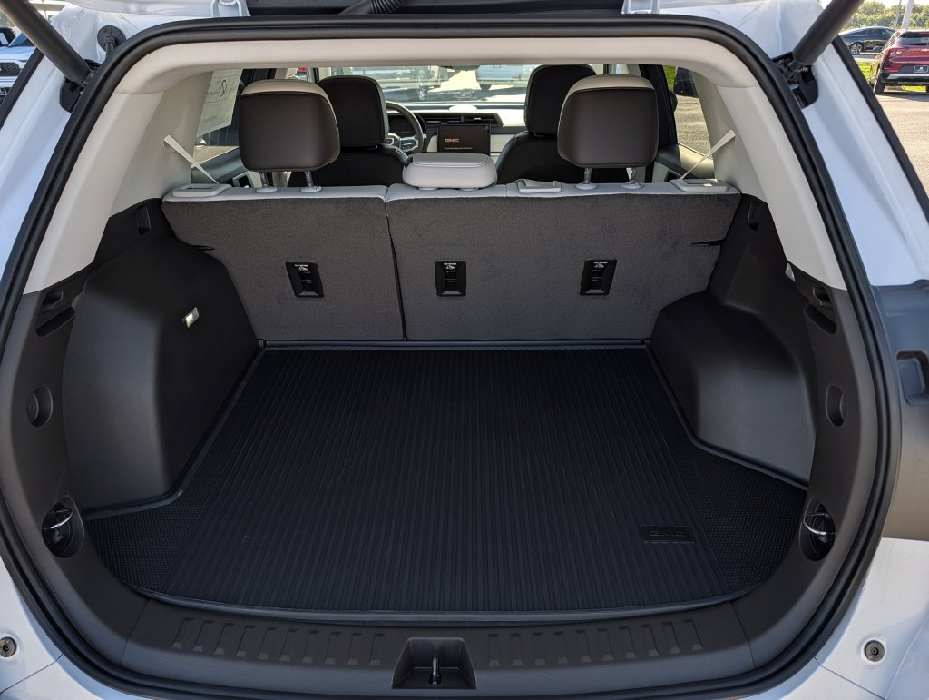 New 2027 GMC Terrain Denali w/ LPO, Floor Liner Package AWD/4WD image 26