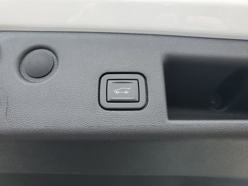 Certified 2023 Chevrolet Equinox Premier image 31