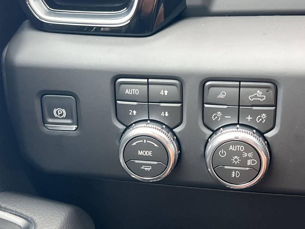 New 2026 GMC Sierra 3500 Denali AWD/4WD image 22
