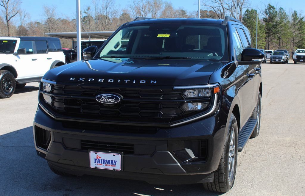 New 2026 Ford Expedition Active RWD image 5