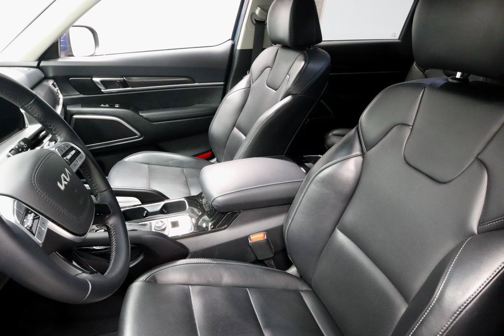 Used 2025 Kia Telluride S image 30