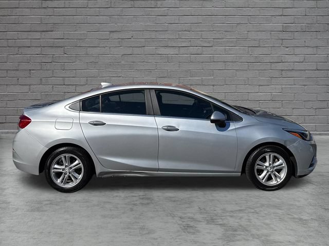 Used 2017 Chevrolet Cruze LT w/ Convenience Package FWD image 8