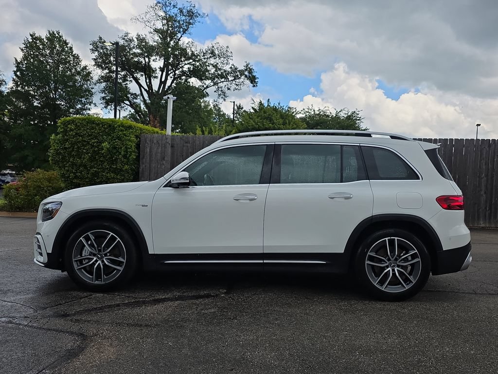 Used 2025 Mercedes-Benz GLB 35 AMG 4MATIC image 2