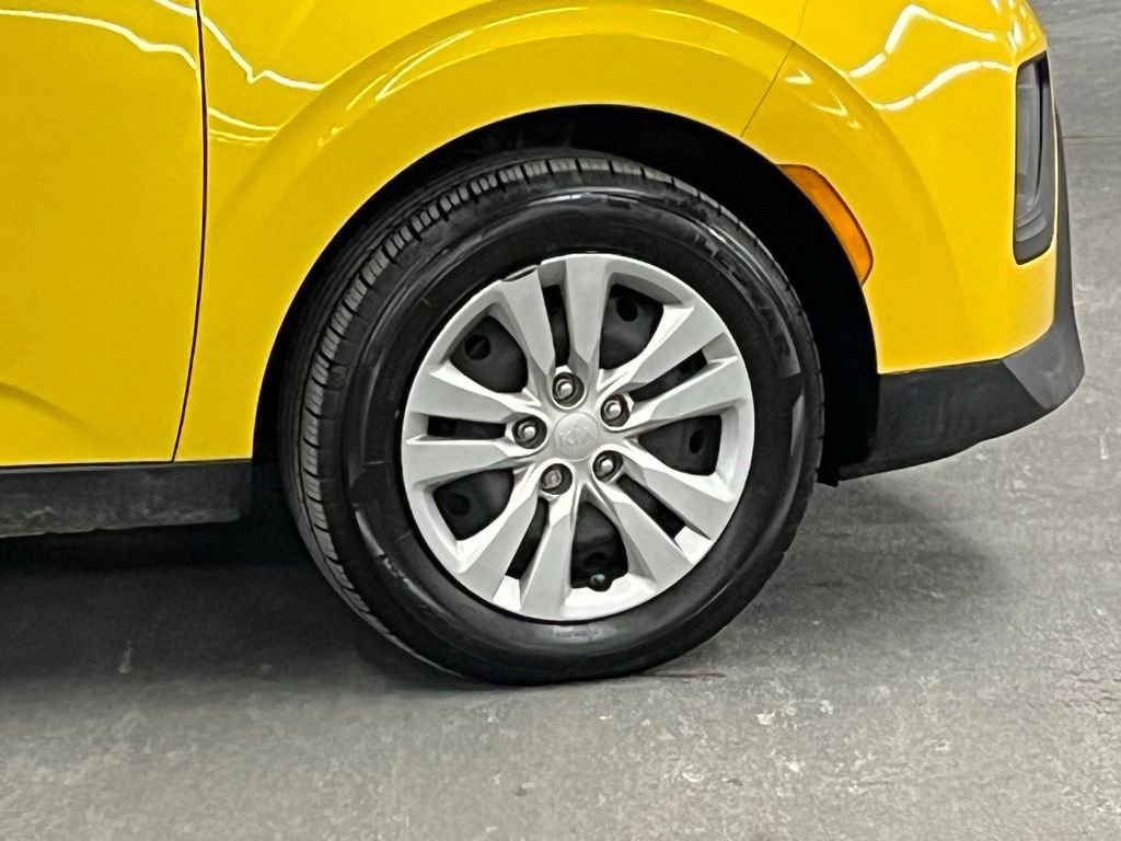 Used 2020 Kia Soul LX image 33