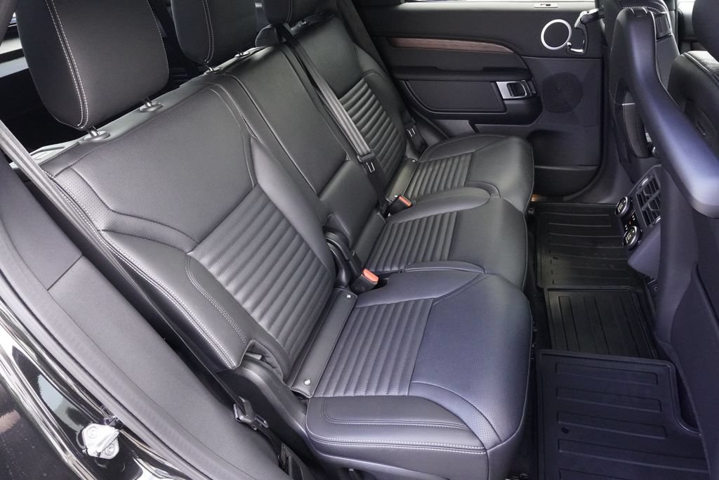 New 2026 Land Rover Discovery S AWD/4WD image 27